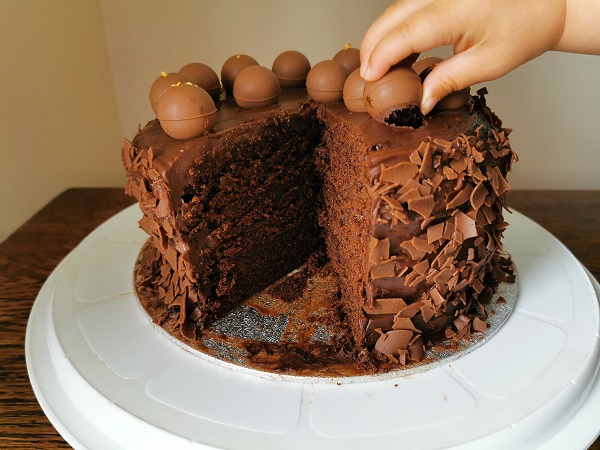 Bakebox - Chocolate Truffle Cake Finished Hand