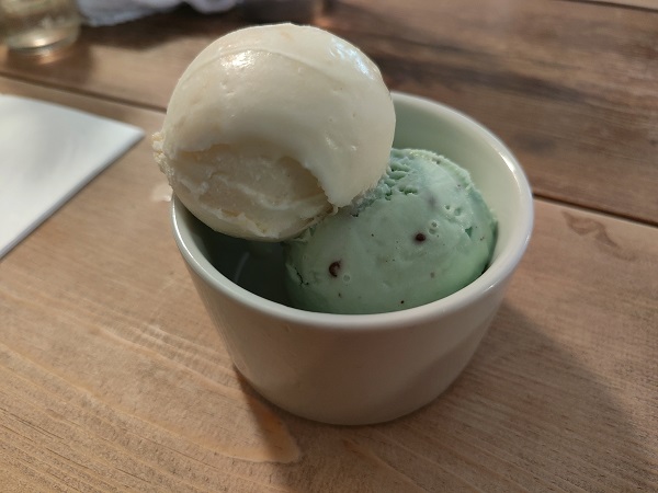 The Queens, Chew Magna - Sunday Lunch - Chew Moos Ice Cream